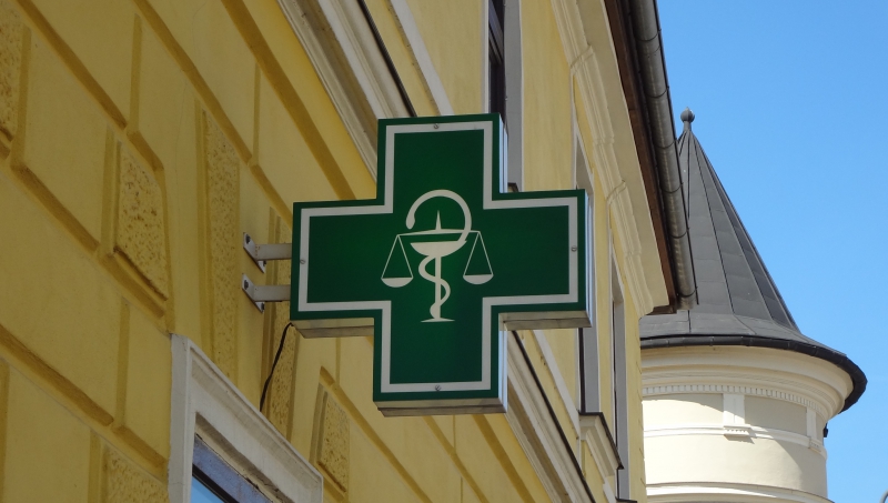 pharmacie-COURSEGOULES-min_logo-pharmacy-3215049